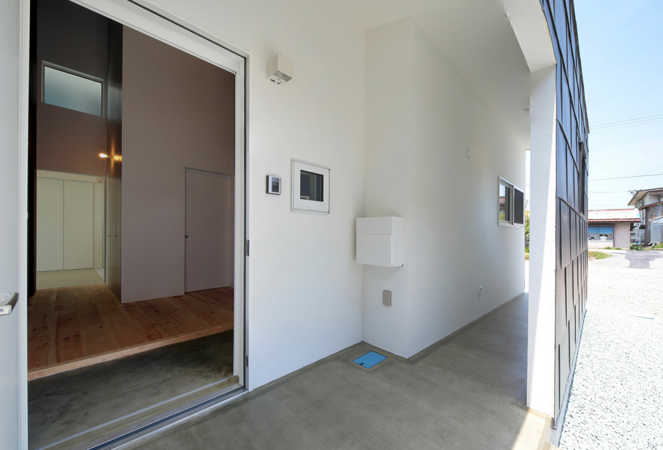 I.R.A. / international royal architecture KHT house designboom