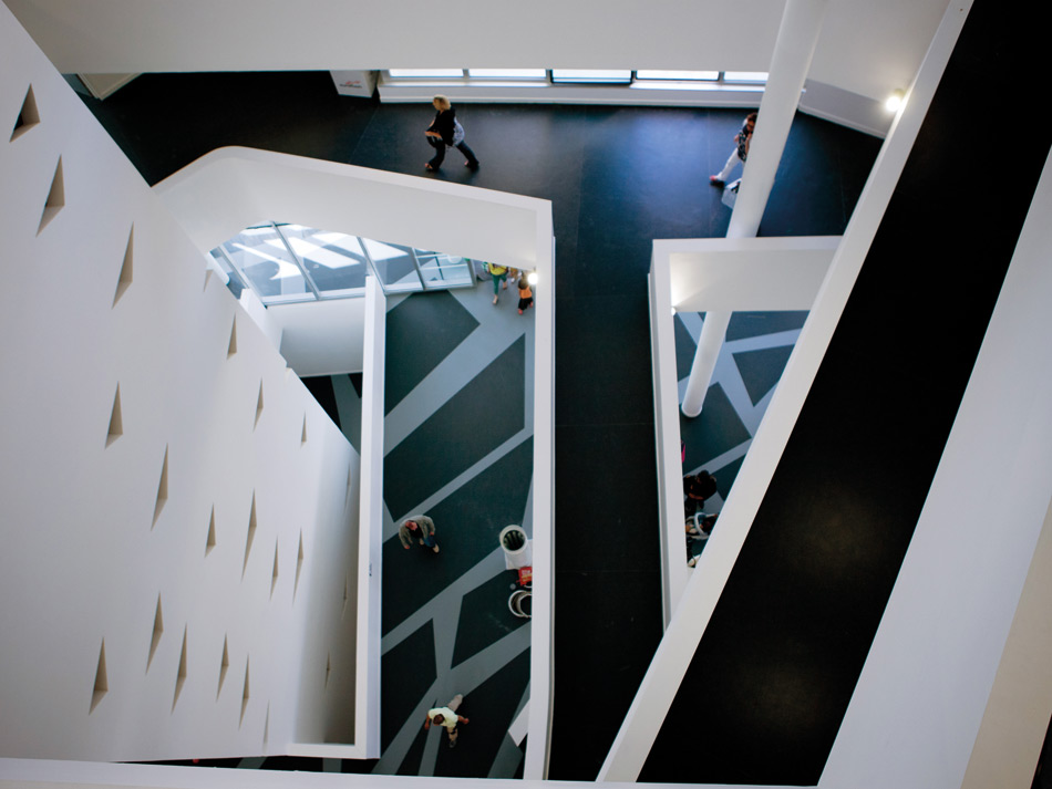 jean-pierre lott bagnolet town hall designboom