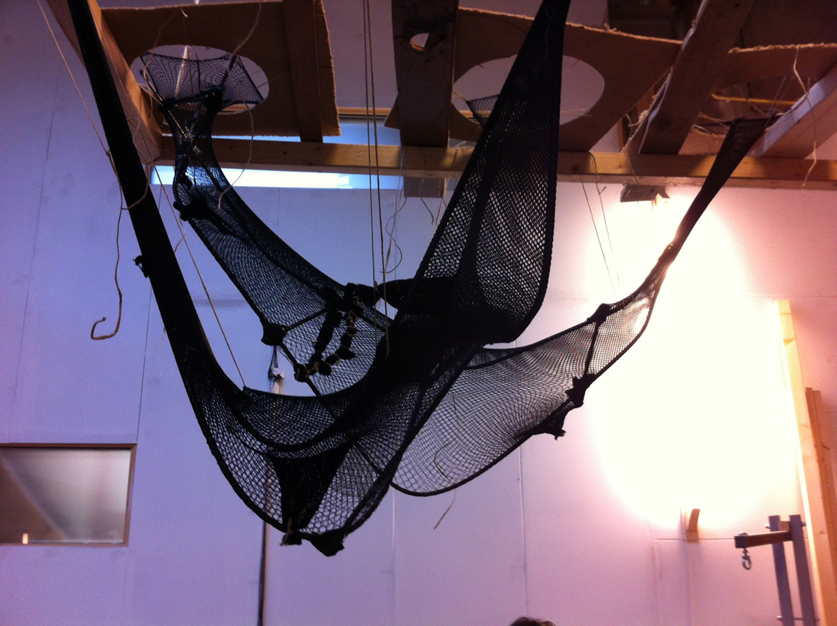 jólan van der wiel: gravity project - the puppeteer at LYNfabrikken