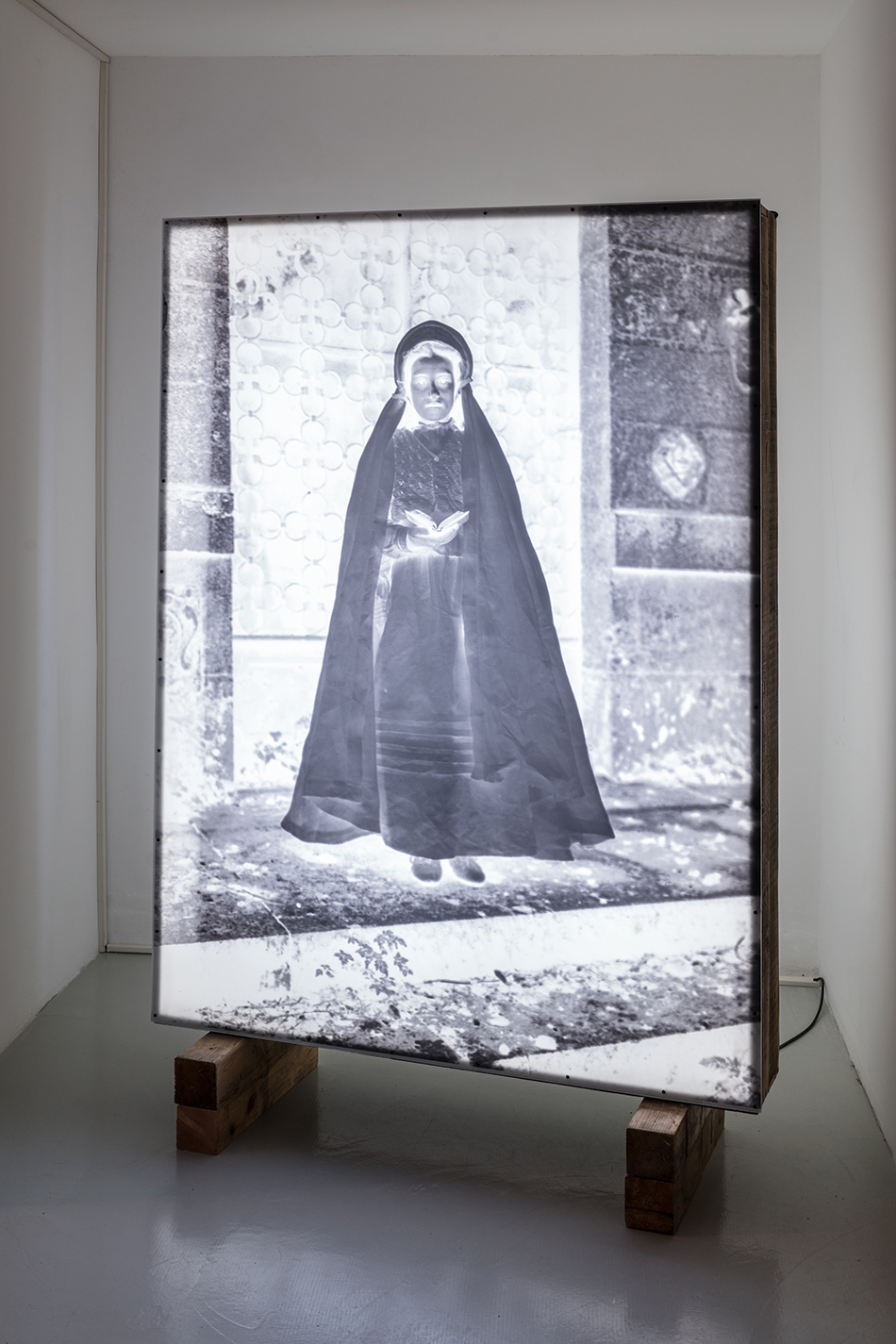 kader-attia-reflecting-memory-galleria-continua-designboom-60