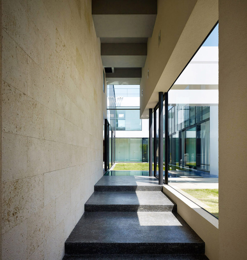 kazutoshi imanaga sense a single family residence in tokyo