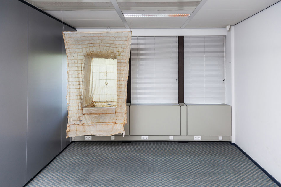 KNOL: skinned - flexible and transplantable architecture