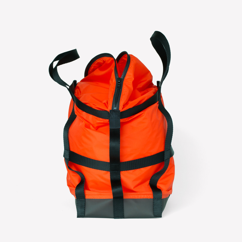 konstantin grcic + jasper morrison design bags for maharam