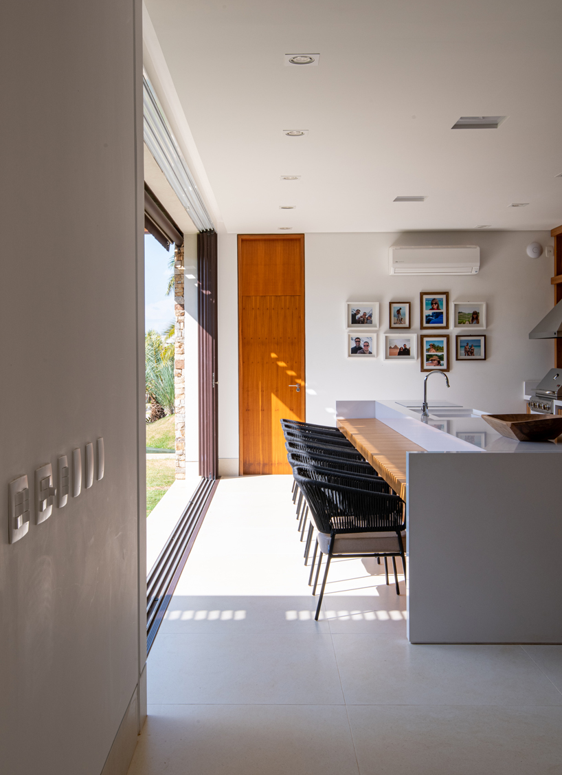 kt-house-lbmr-brazil-designboom-22