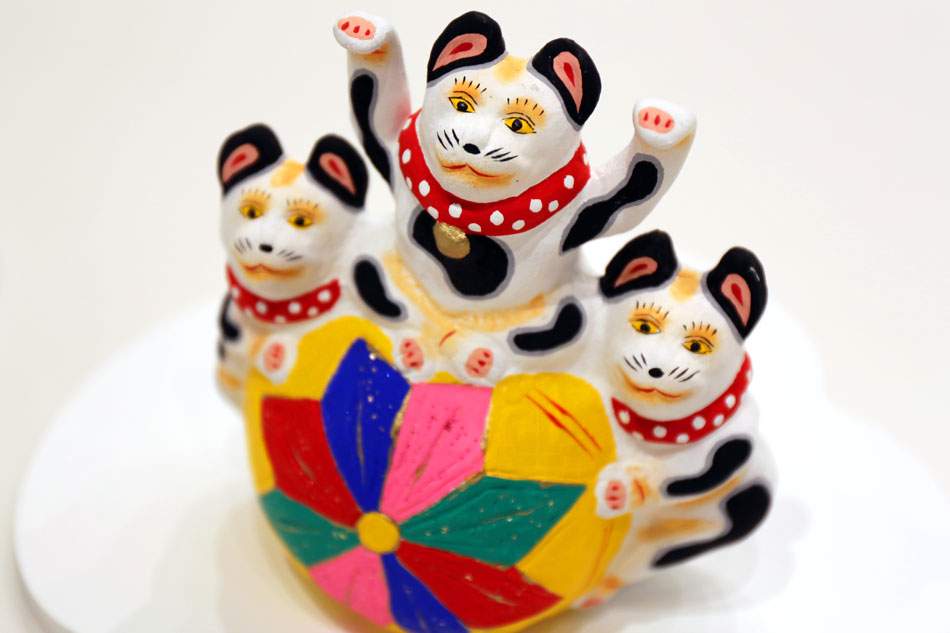 lucky cats exhibition at toraya in tokyo midtown