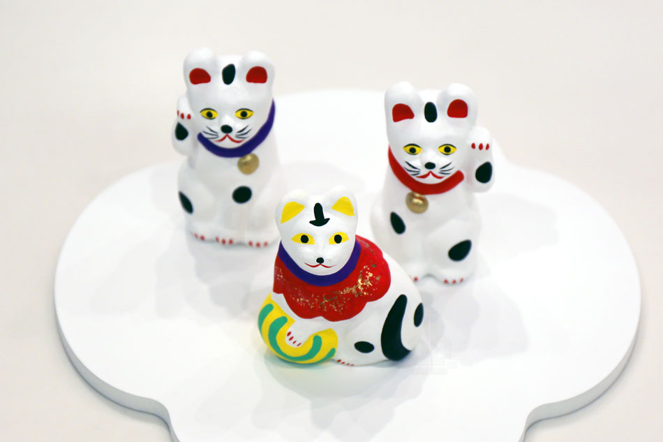 lucky cats exhibition at toraya in tokyo midtown