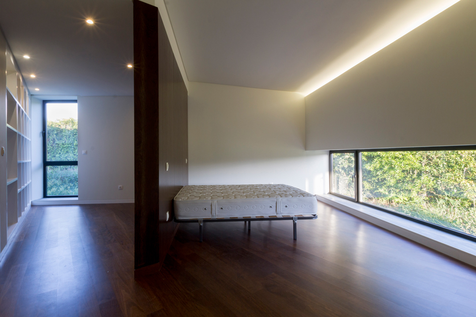 m-arquitectos rosto do cao house portugal designboom