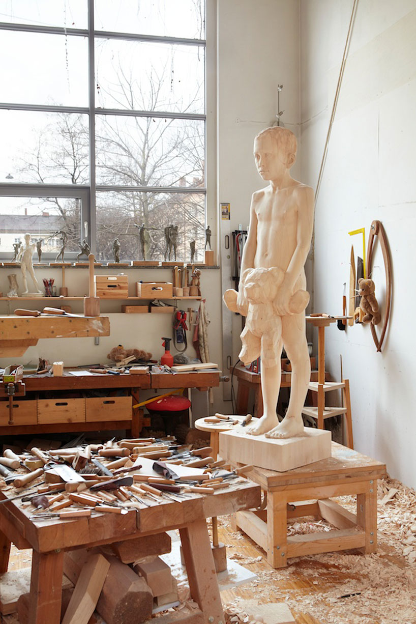 mario-dilitz-wooden-sculptures-designboom-02