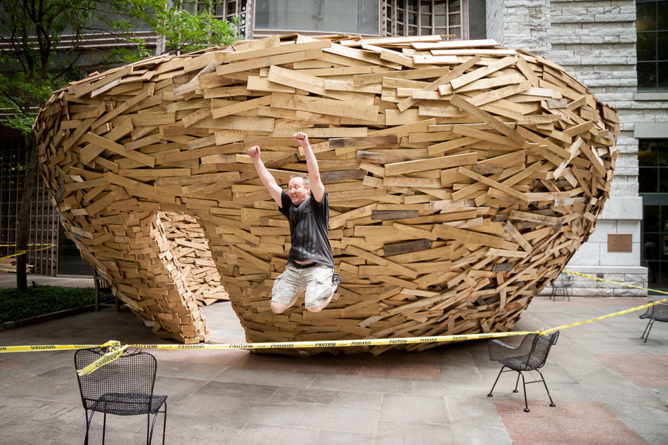 mark reigelman builds reading nest from 10,000 palette boards