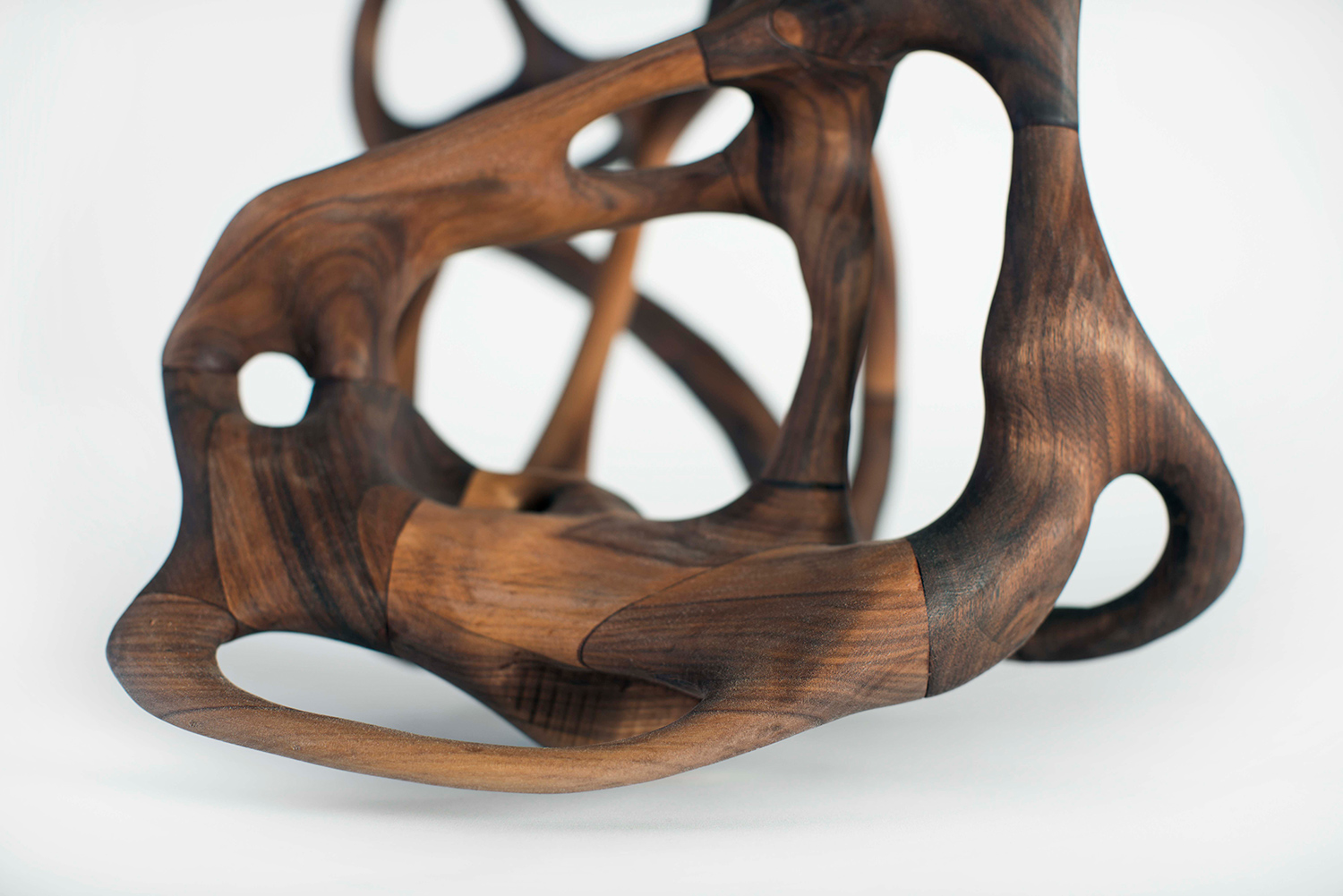 matthias-bengtsson-growth-table-gallery-04