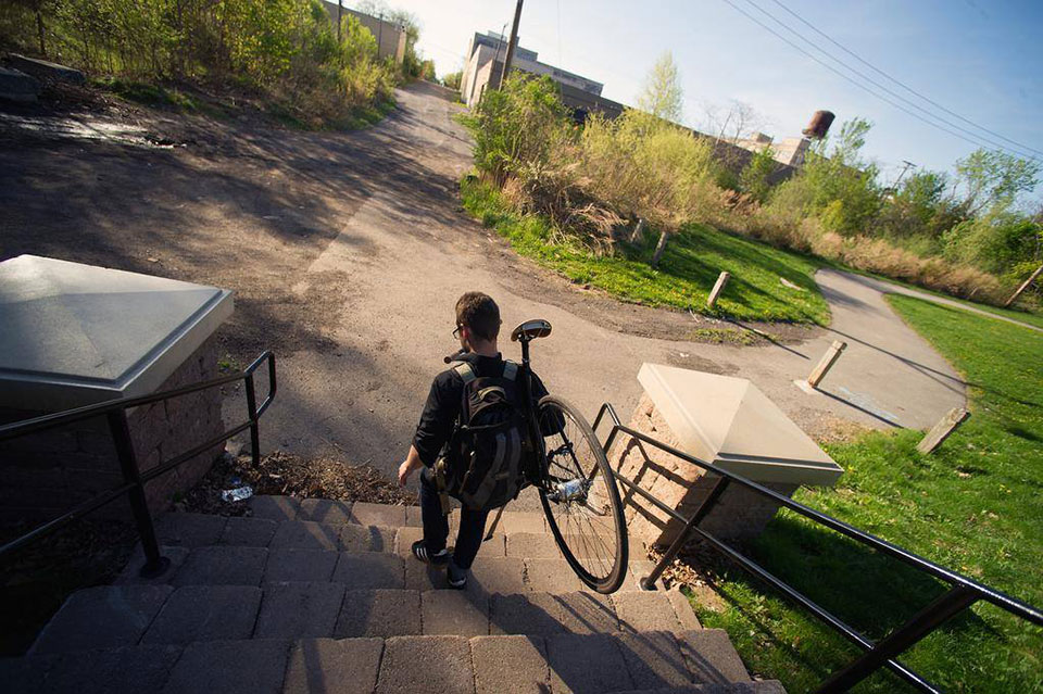 meet the maxwell motorbike EP0, an electric bicycle in disguise