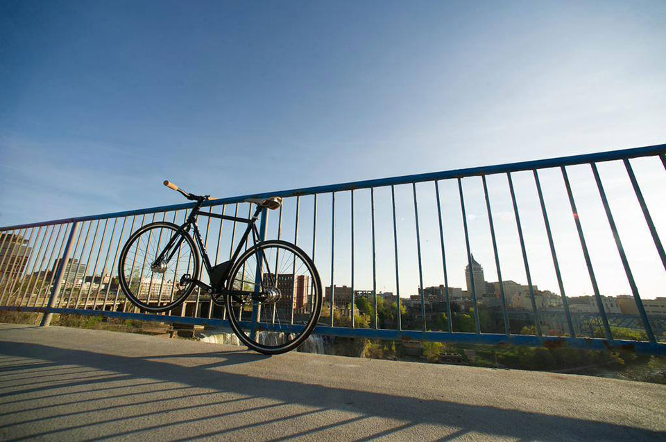 image courtesy of maxwell motorbikes