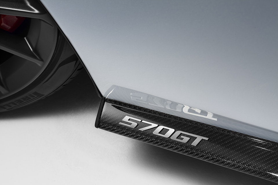 mclaren-570gt-2016-geneva-motor-show-designboom-gallery05