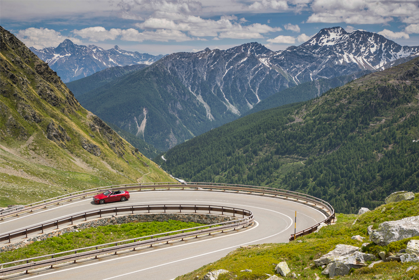 mercedes-benz-e-class-test-drive-designboomg04