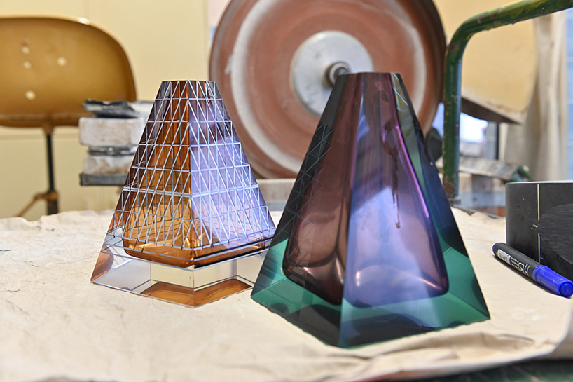 middle-east-narratives-medkheneh-fragrance-diffuser-by-aljoud-lootah-designboom-19