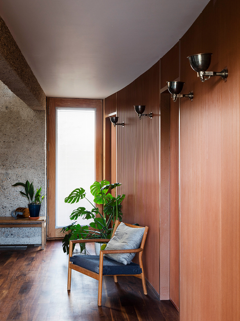 mole architects houseboat poole dorset england designboom