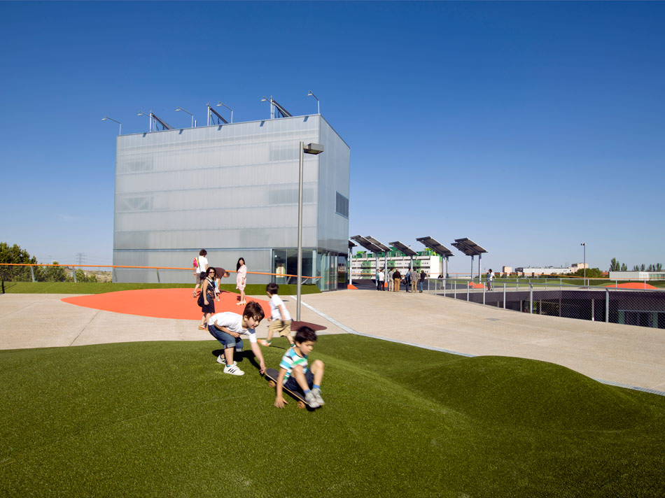 mtm arquitectos plaza major UAM designboom