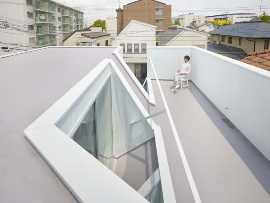 invisible-architecture-bilotti-exhibition-designboom-21_0