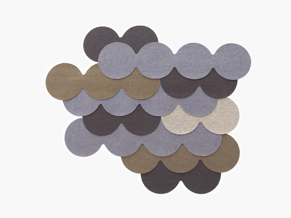 NICHETTO=NENDO fish skin on the roof carpet