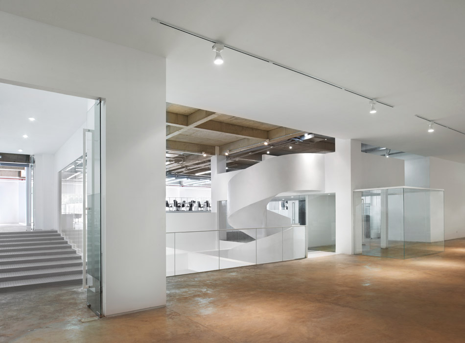 daxing factory conversion nie yong + yoshimasa tsutsumi of tsutsumi & associates