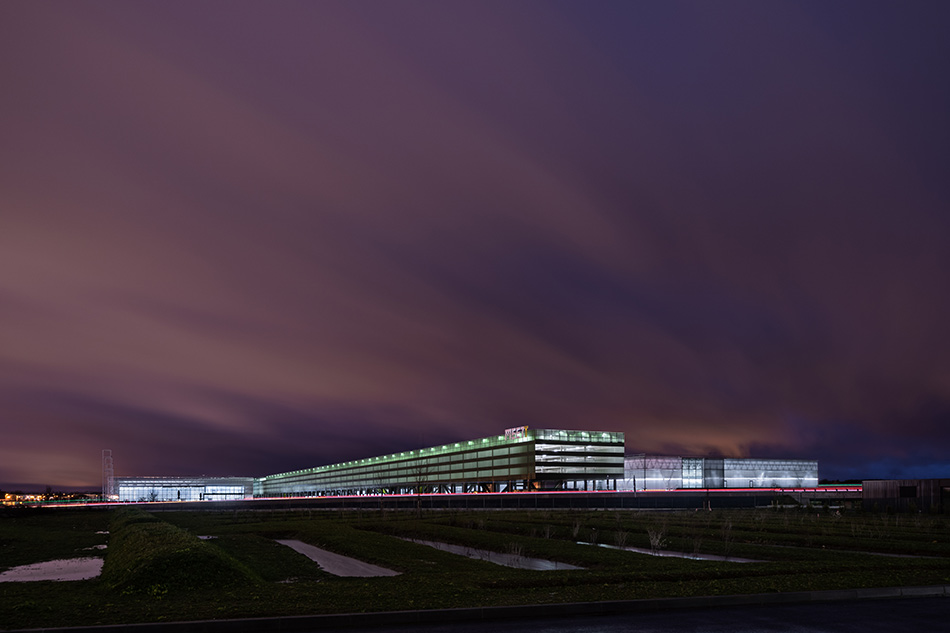 OMA MEETT toulouse exhibition convention centre designboom