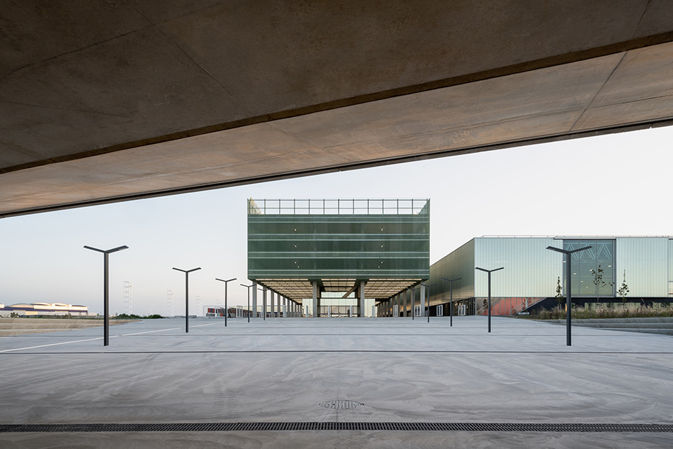 OMA MEETT toulouse exhibition convention centre designboom