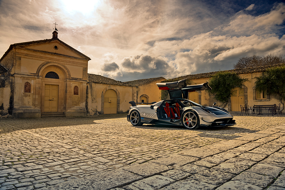 pagani-huayra-bc-designboom-gallery03