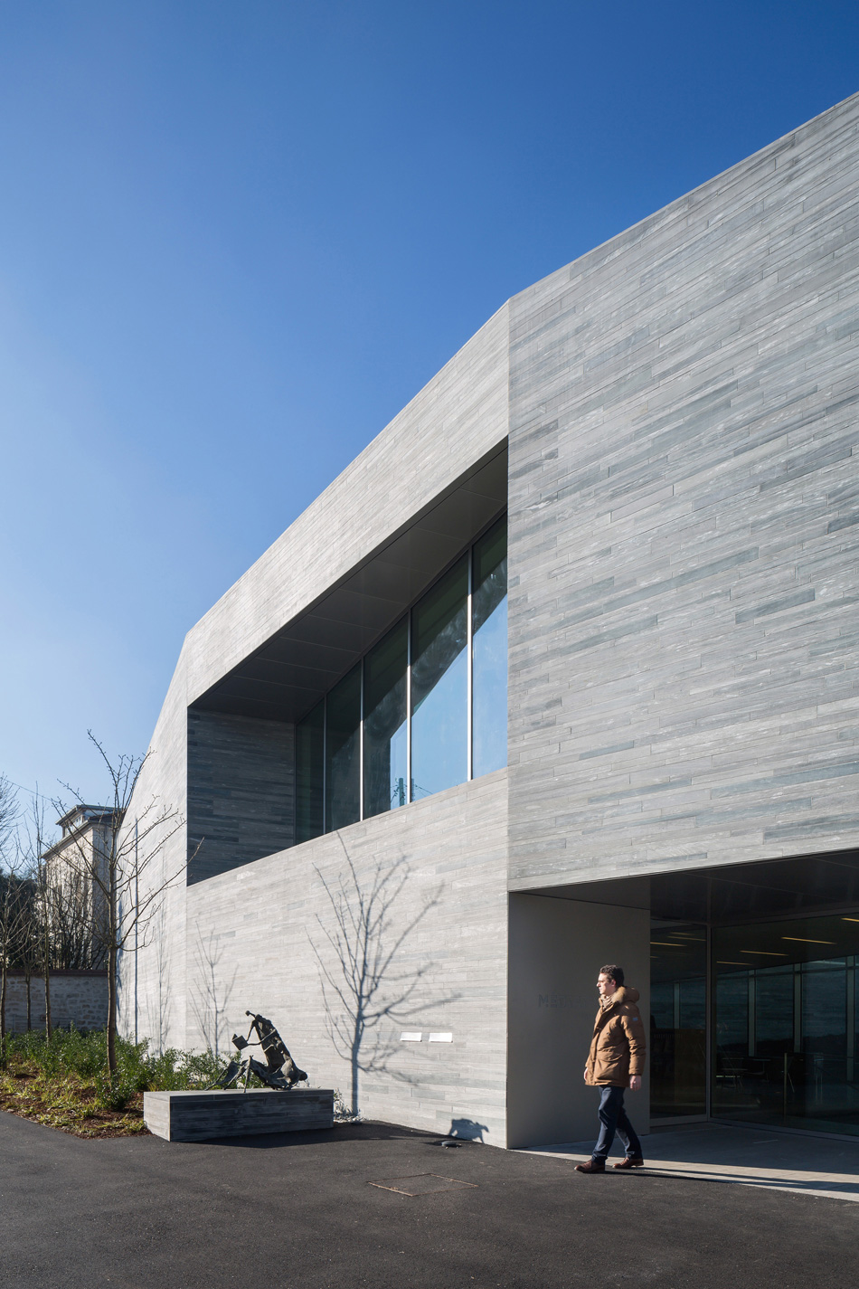 pascale guedot architecte mediatheque media library in bourg-la-reine designboom