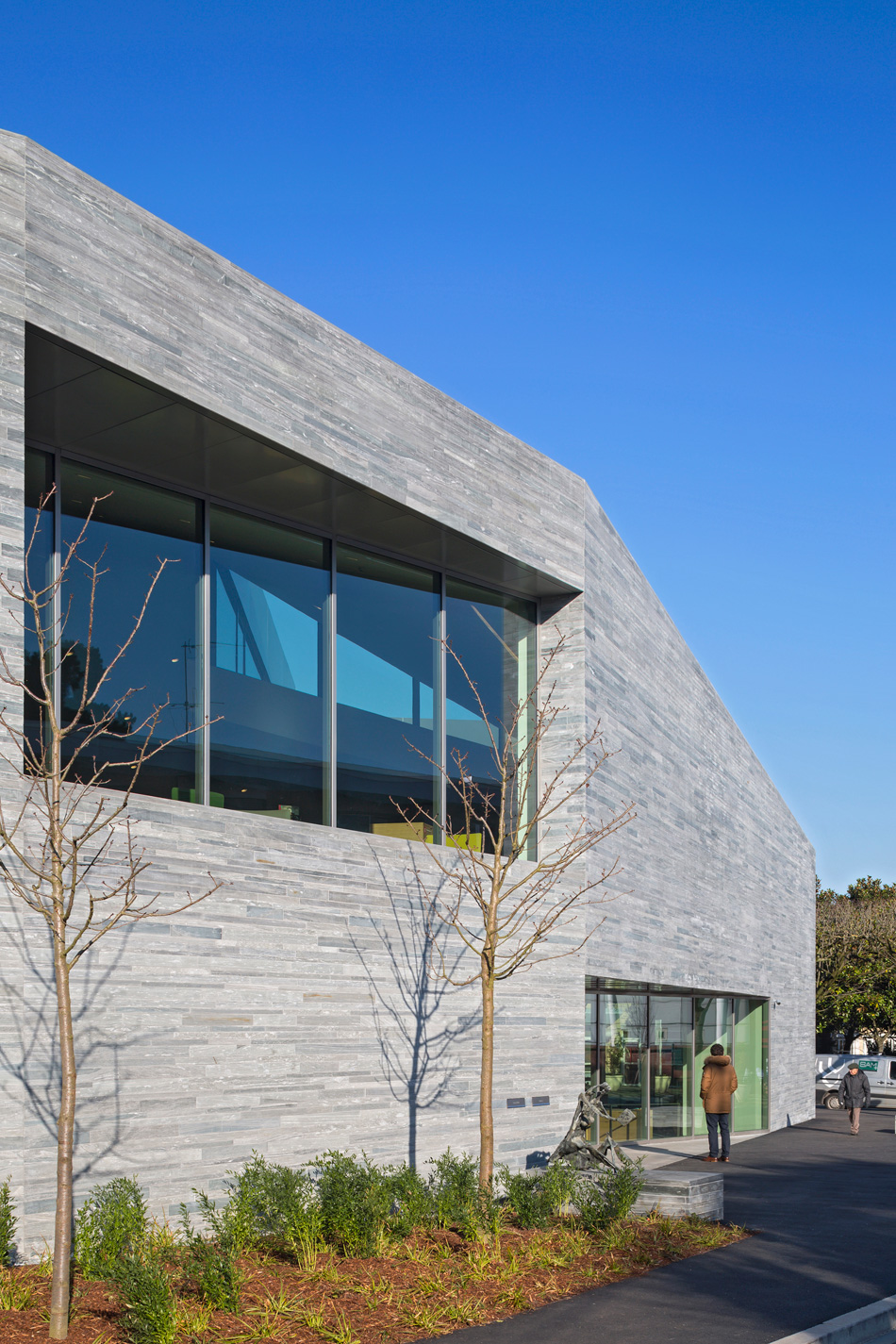 pascale guedot architecte mediatheque media library in bourg-la-reine designboom