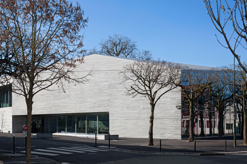 pascale guedot architecte mediatheque media library in bourg-la-reine designboom