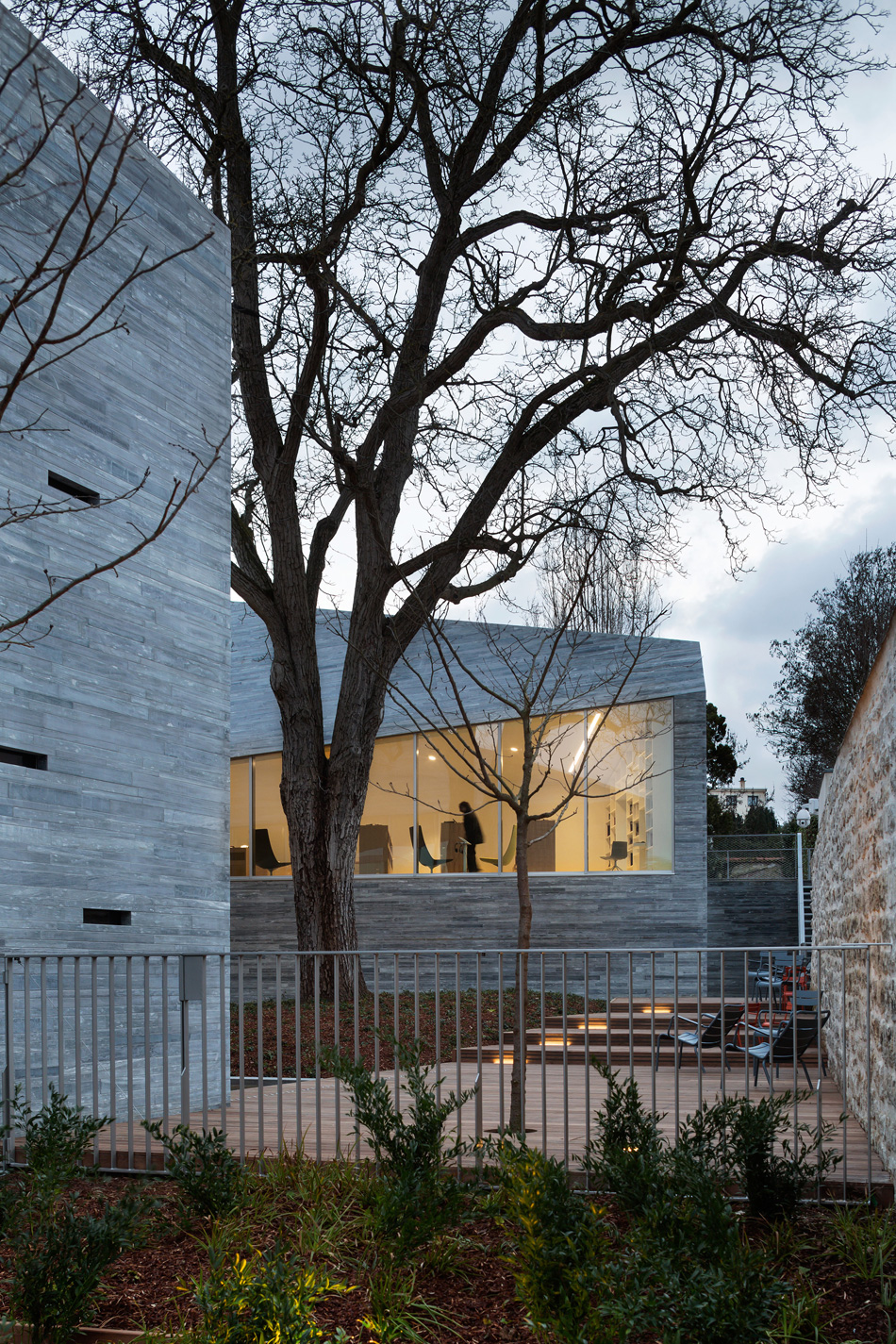 pascale guedot architecte mediatheque media library in bourg-la-reine designboom