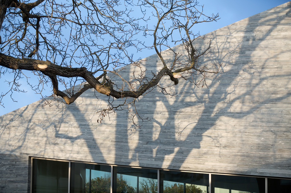 pascale guedot architecte mediatheque media library in bourg-la-reine designboom
