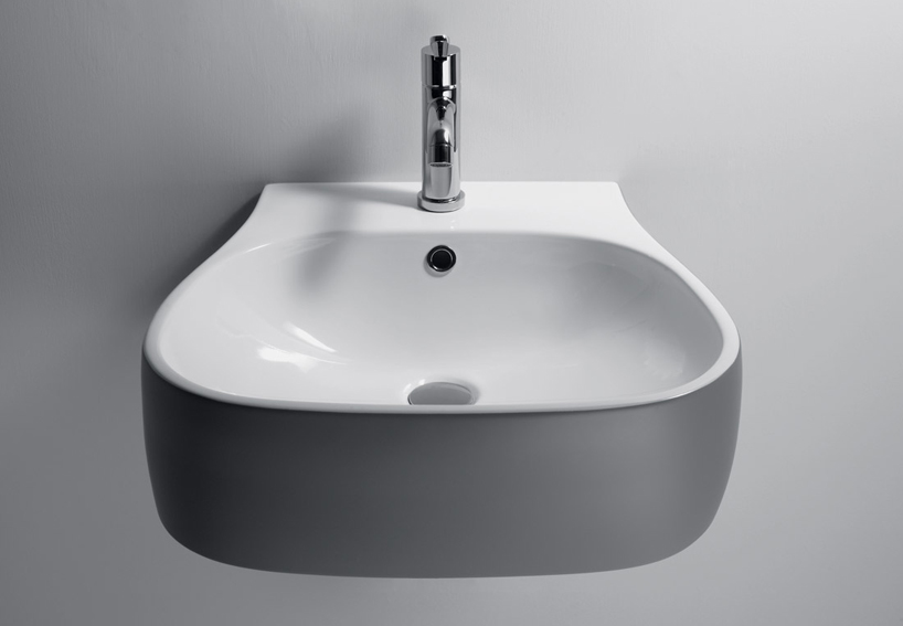 agape_pear_patricia_urquiola_designboom