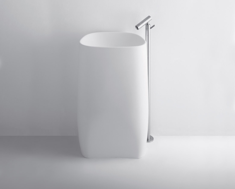 pear_col_parete_designboom