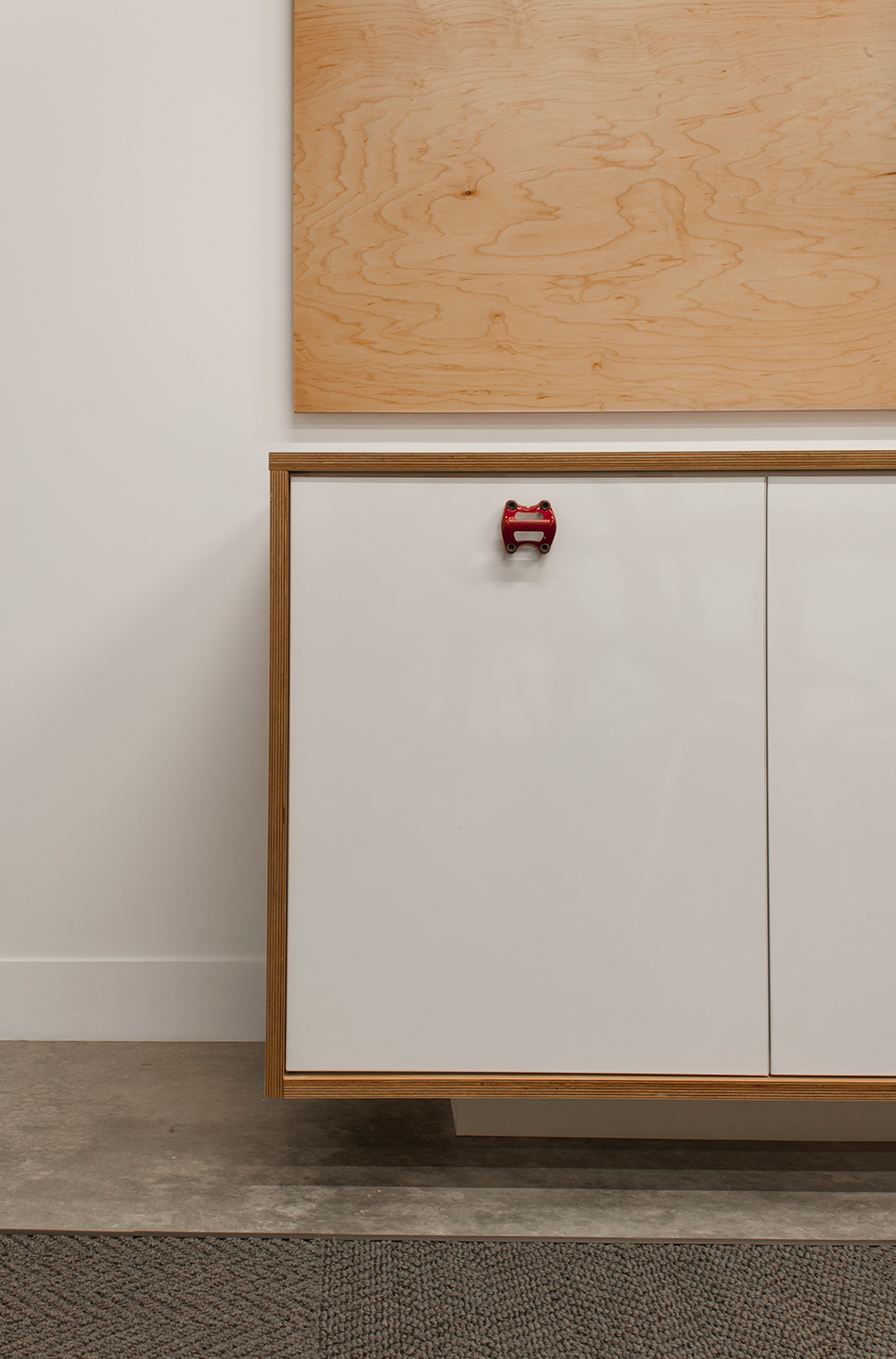 perkins will sram office bicycle component manufacturer chicago designboom