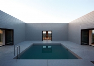 pezo von ellrichshausen casa pezo solo houses spain designboom