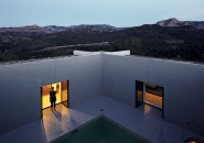 pezo von ellrichshausen casa pezo solo houses spain designboom