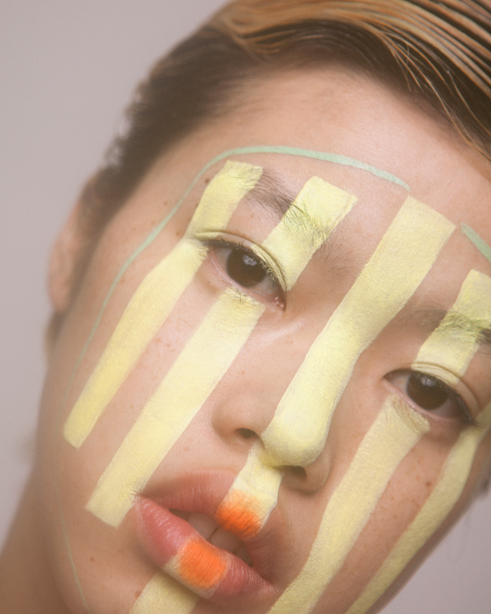 phoebe-walters-makeup-artist-color-designboom-4