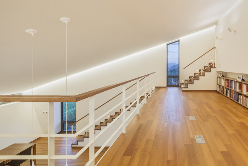 PRAUD leaning house chungpyong korea designboom