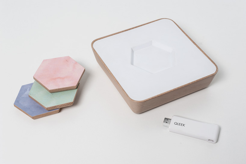 qleek digital wooden blocks share music, podcasts and playlists