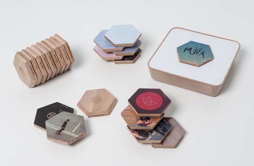 qleek digital wooden blocks share music, podcasts and playlists