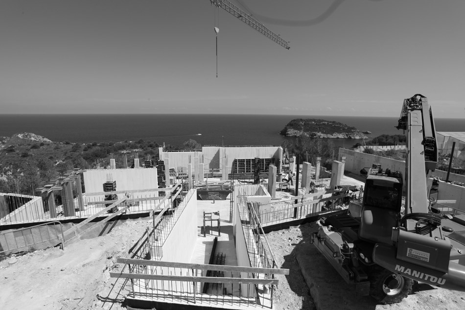 house in cala sardinera by ramon esteve - designboom