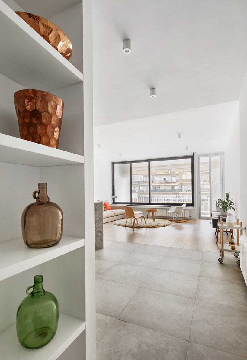 raul-sanchez-villarroel-apartment-designboom-12