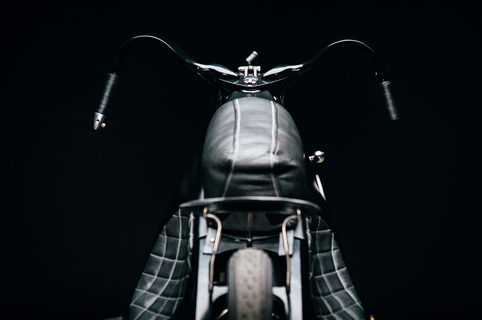 revival-cycles-henne-bmw-landspeeder-designboom-gallery01