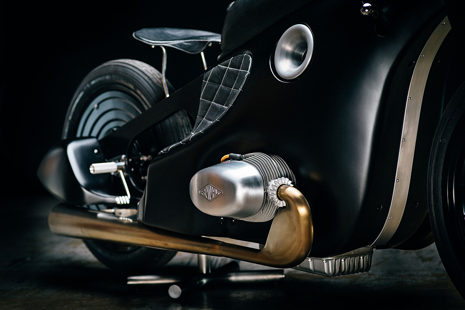 revival-cycles-henne-bmw-landspeeder-designboom-gallery11