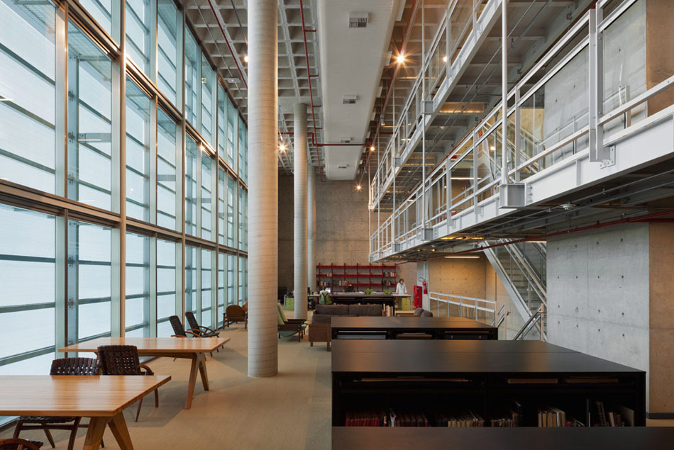 rodrigo mindlin loeb arquitetura: brasiliana library at USP campus