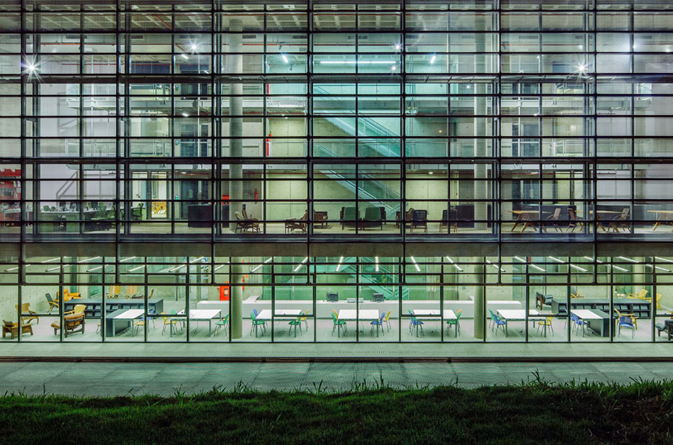 rodrigo mindlin loeb arquitetura: brasiliana library at USP campus