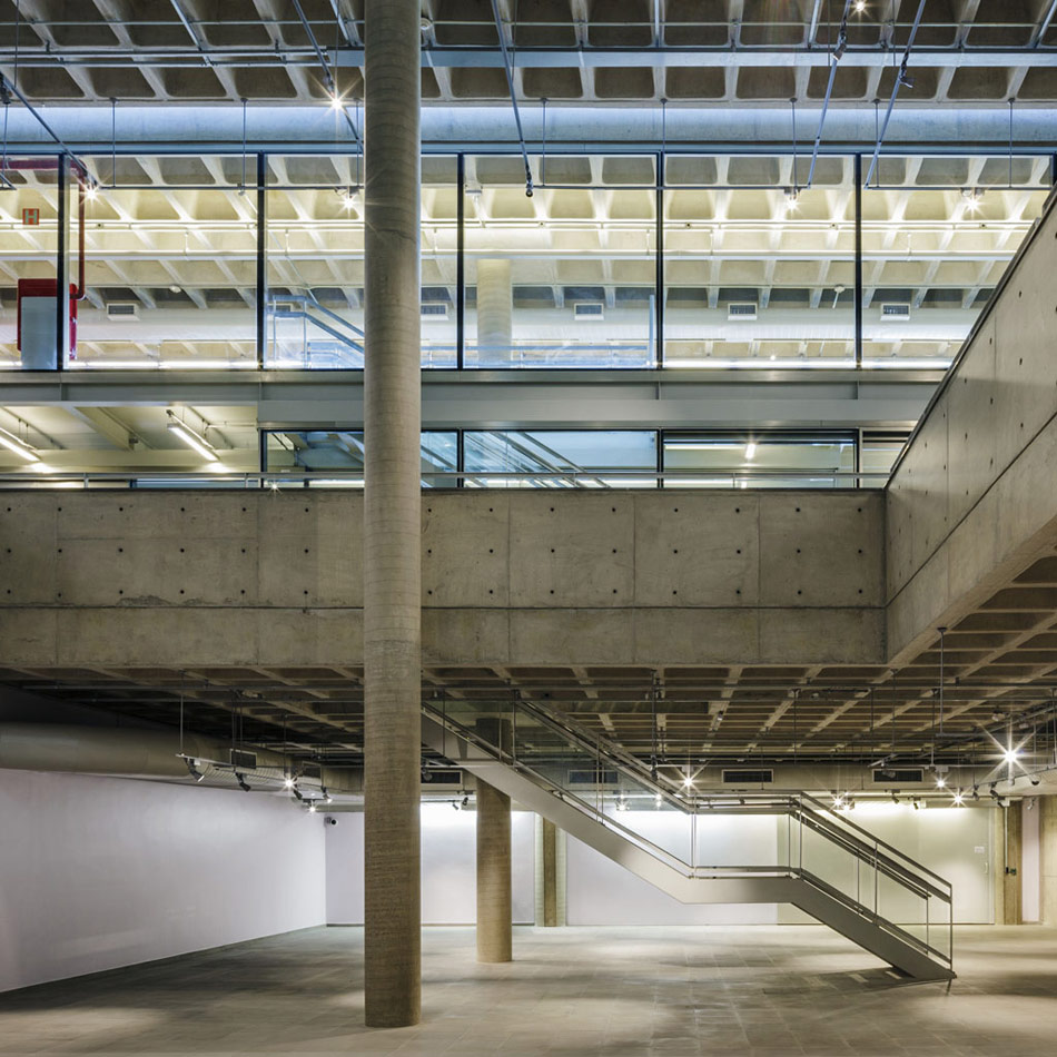 rodrigo mindlin loeb arquitetura: brasiliana library at USP campus