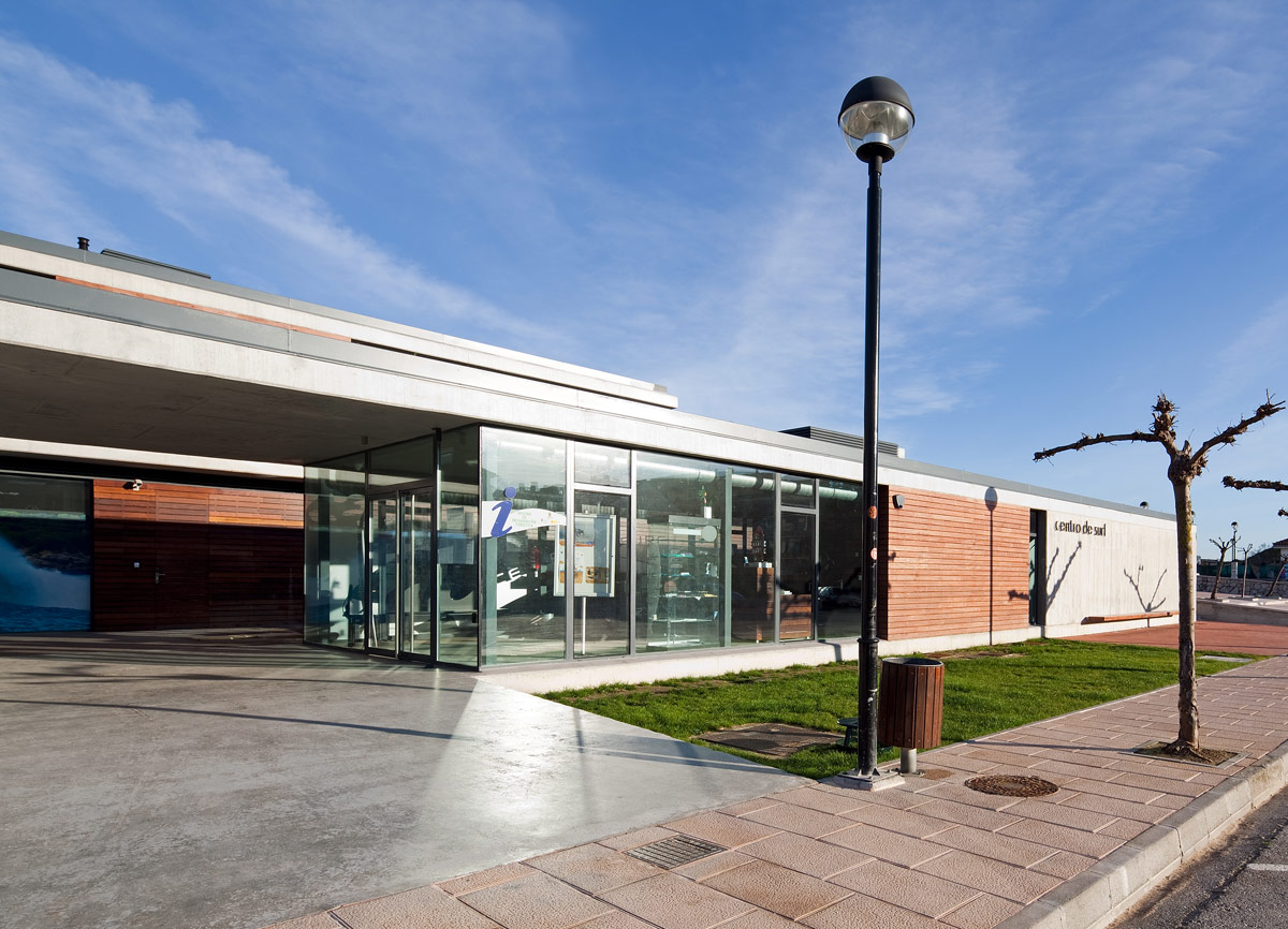 romero soto architects el centro de surf de somo designboom