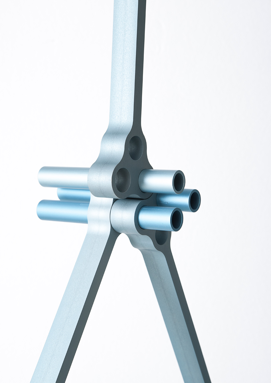 ronan + erwan bouroullec install 17 screens inside tel aviv\'s museum of art designboom